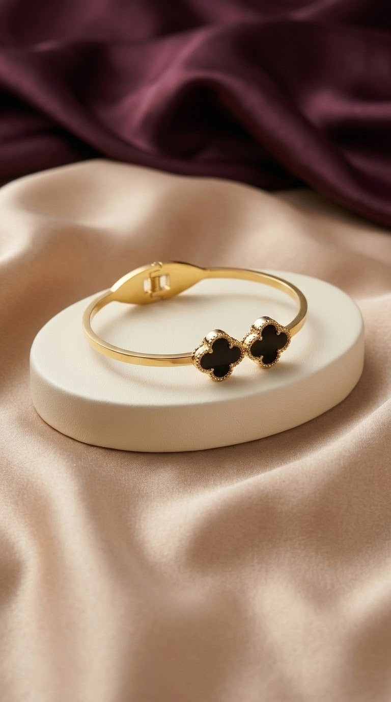 Midnight Clover Bracelet